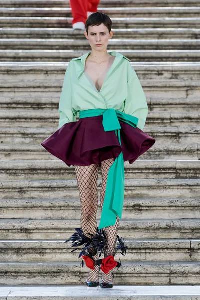 Look 5